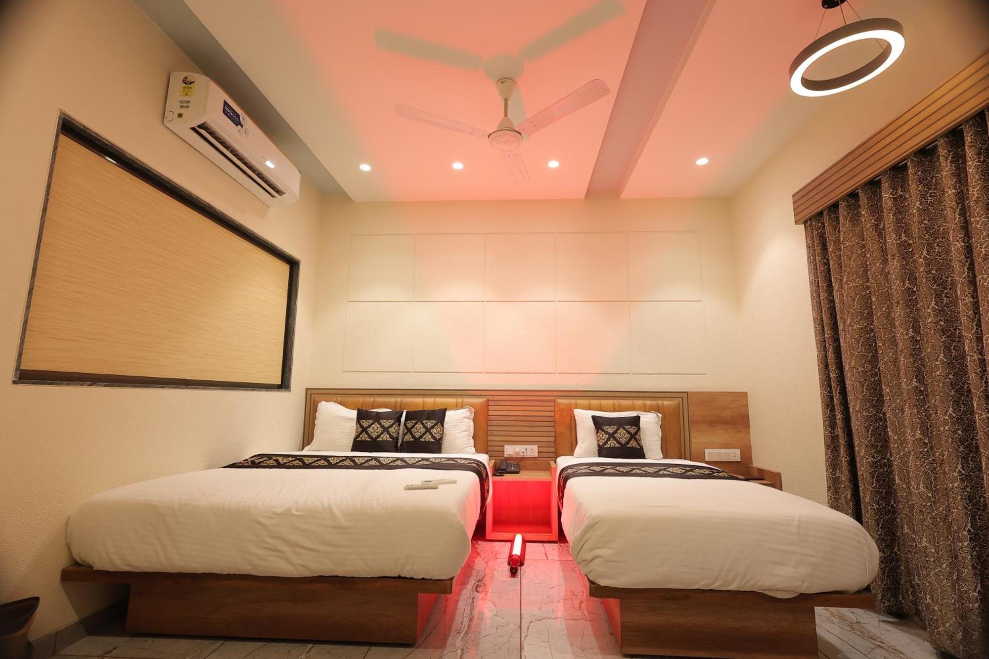 Hotel Horizon & Restaurant สุรัต ภายนอก รูปภาพ
